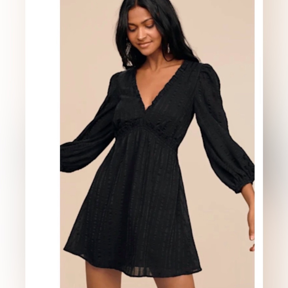 Black long sleeve lulus mini dress!
